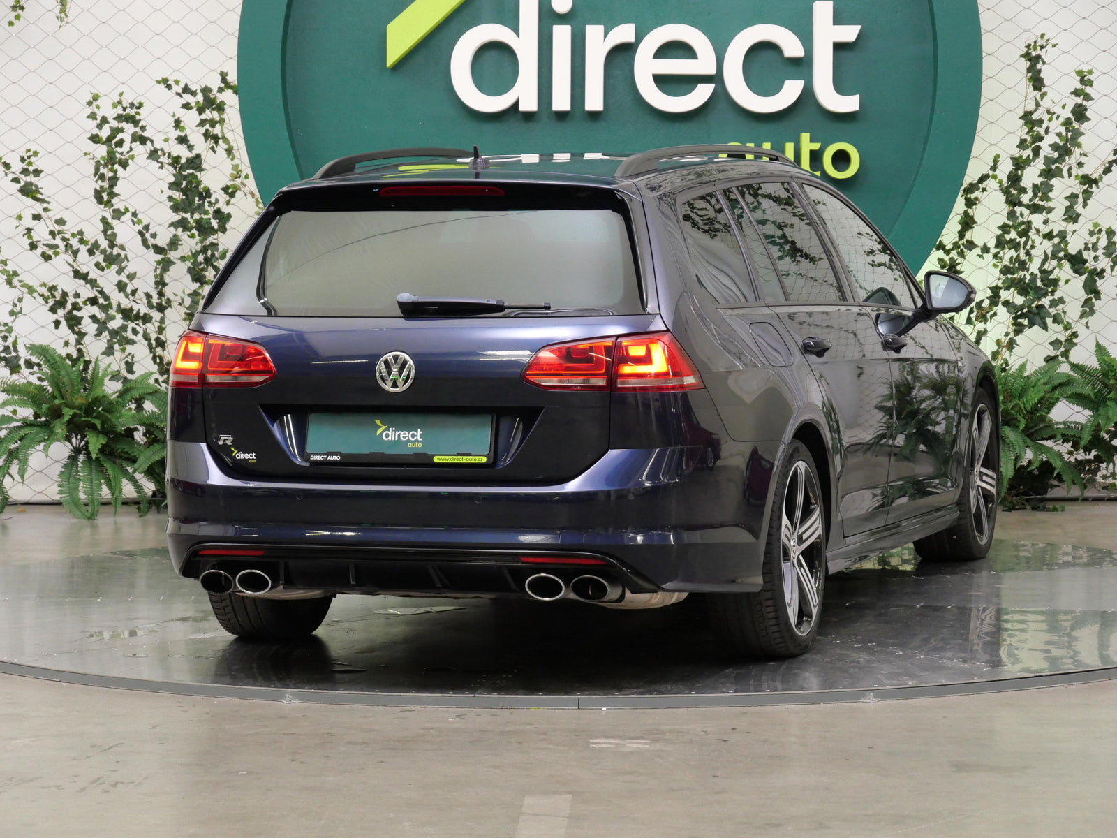 Volkswagen Golf 2.0 TSI 221 kW 4Motion "R" – foto 2