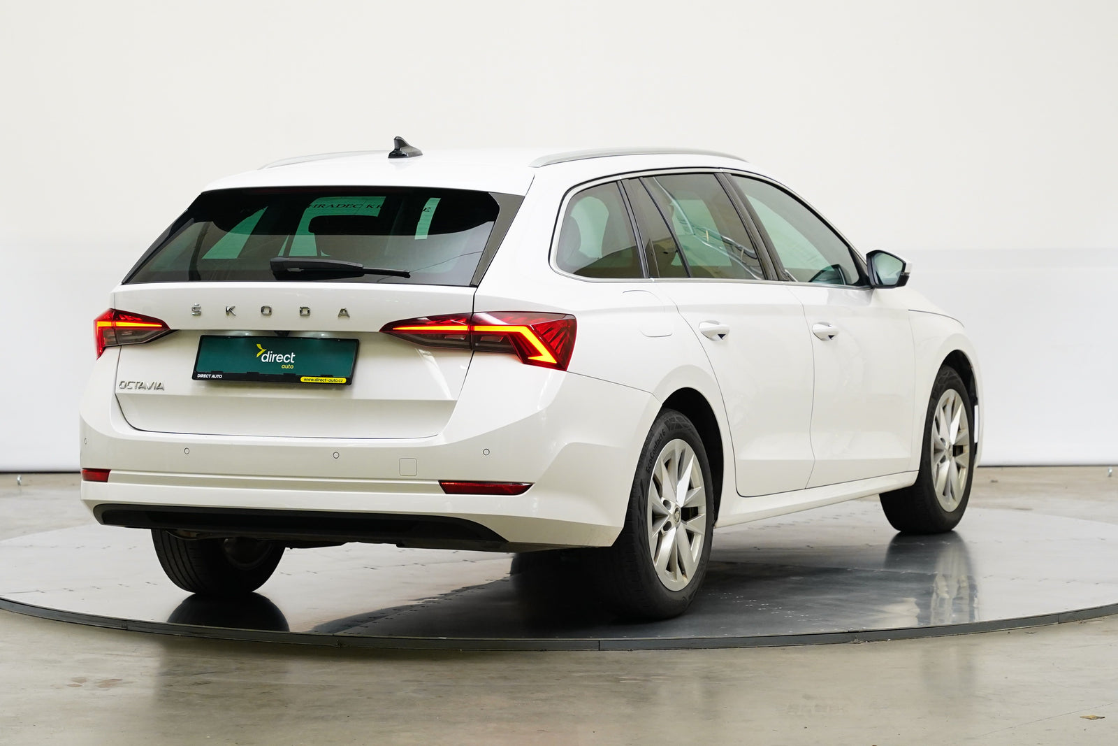 Škoda Octavia 2.0 TDI 110 kW Style – foto 2
