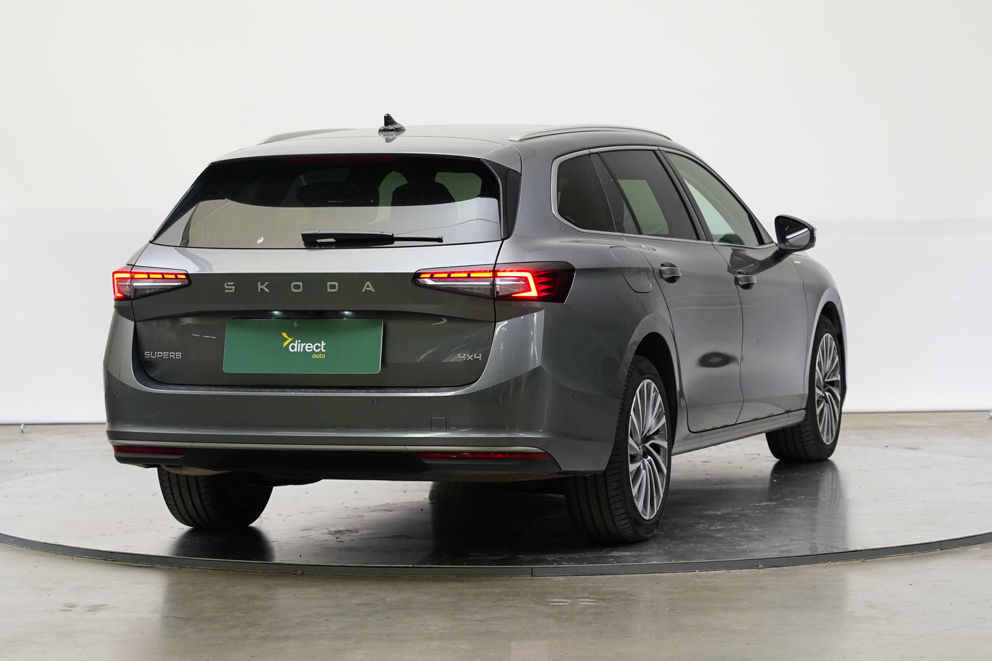 Škoda Superb 2.0 TDI 142 kW DSG 4x4 L&K