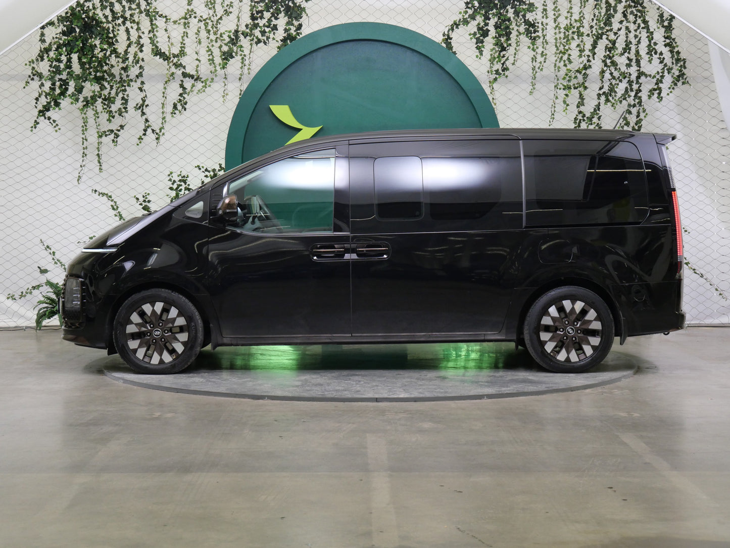 Hyundai Staria 2.2 CRDI 130kW DCT AWD Premium