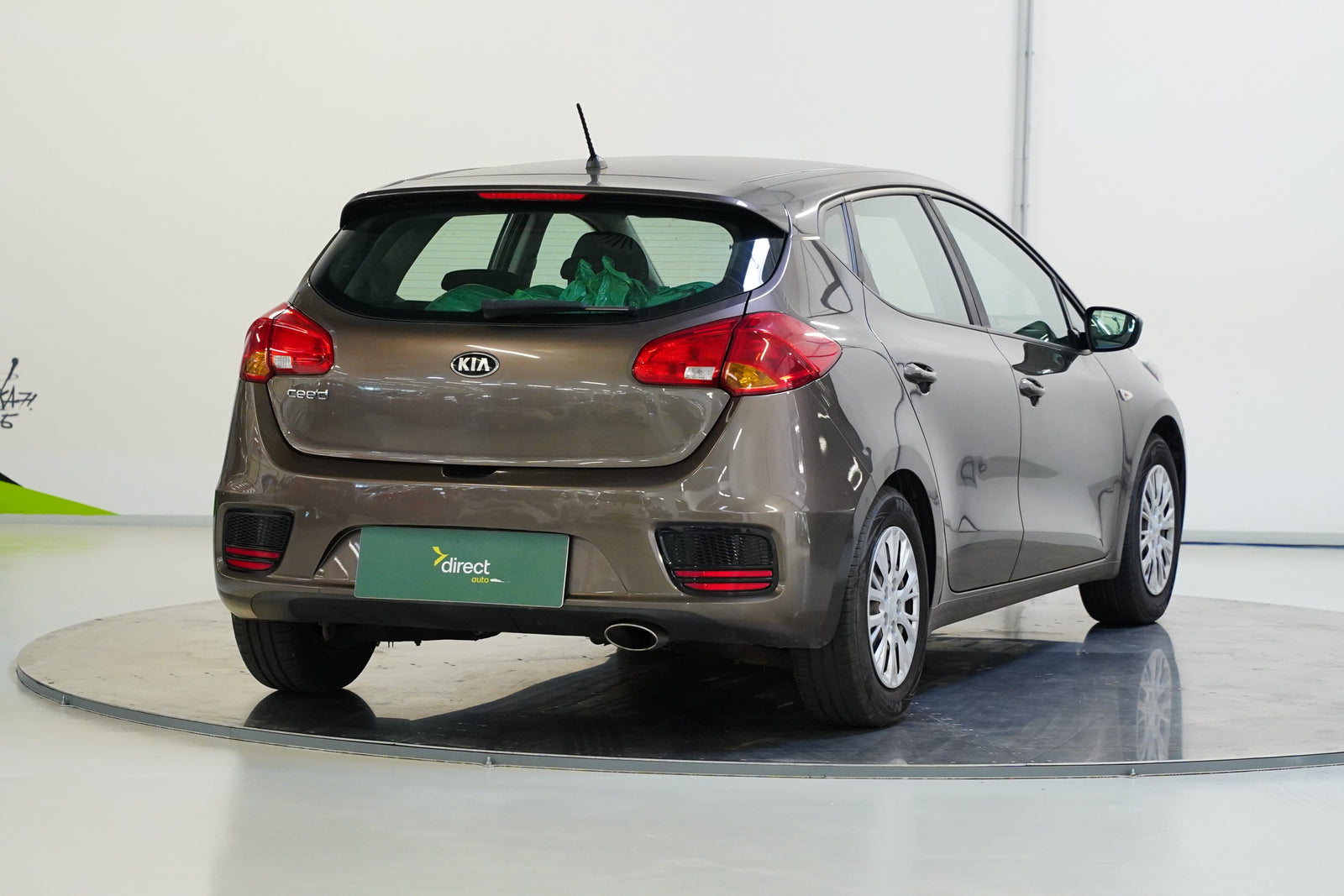 Kia Ceed 1.4  Benzin – foto 3