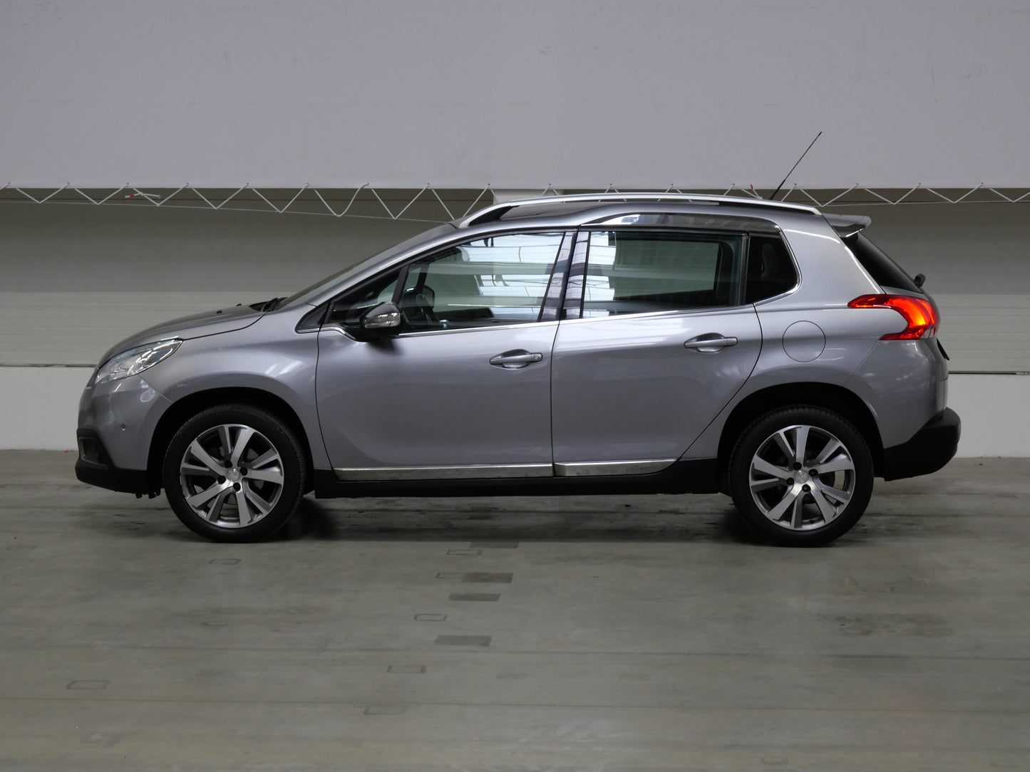 Peugeot 2008 1.6 VTi 88 kW Allure