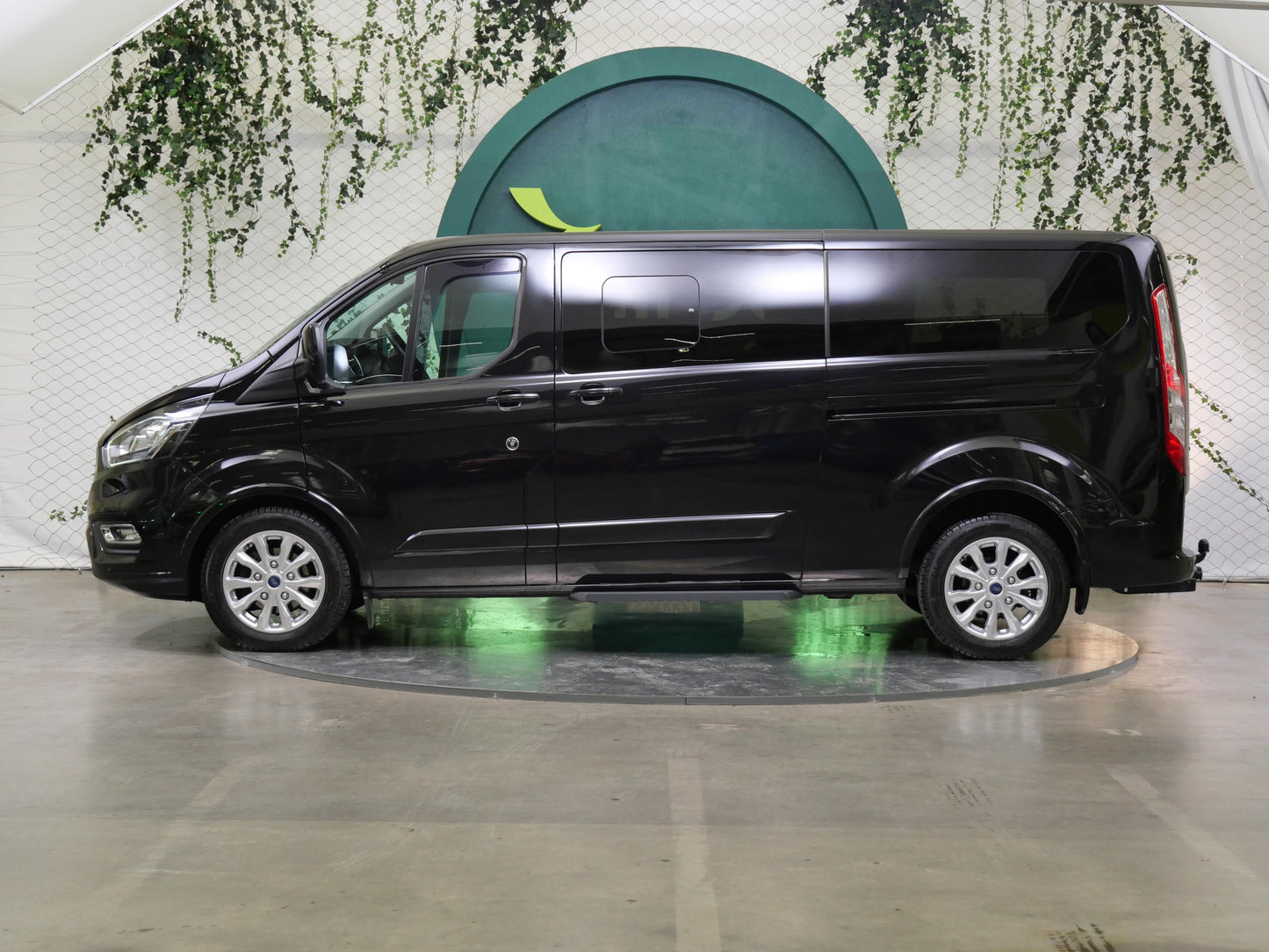 Ford Tourneo Custom 2.0 EcoBlue 110 kW Titanium L2