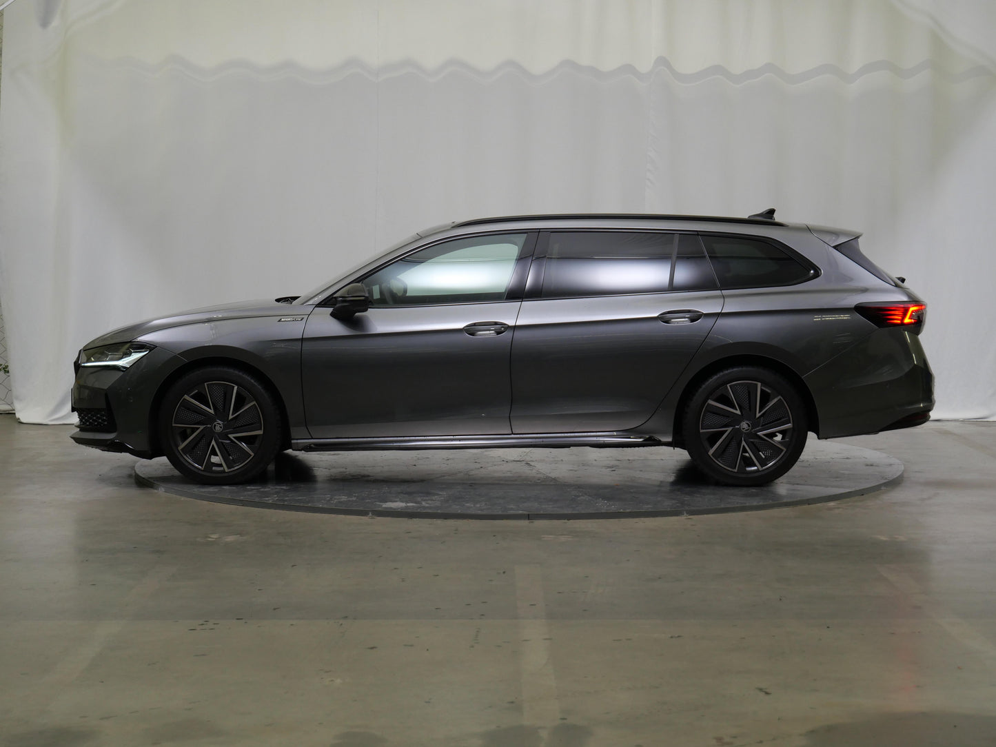 Škoda Superb 2.0 TDI 142 kW 4x4 SportLine