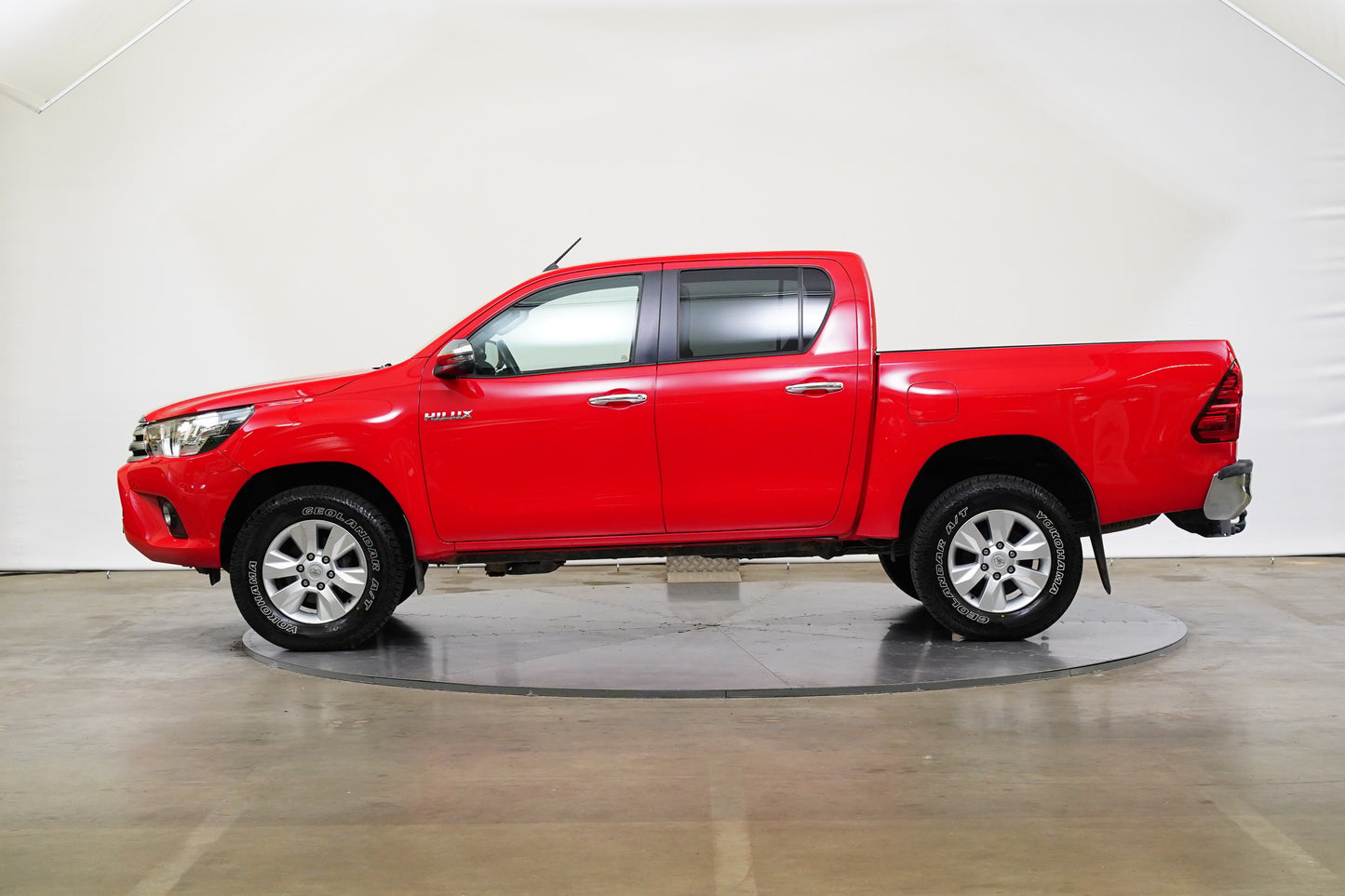 Toyota Hilux 2.4 D-4D 110 kW 4X4