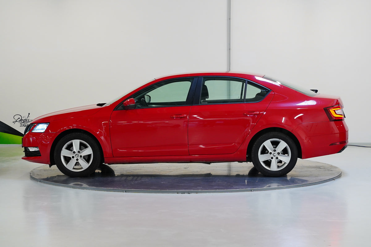 Škoda Octavia 1.6TDI 85kW AMBITION – foto 3