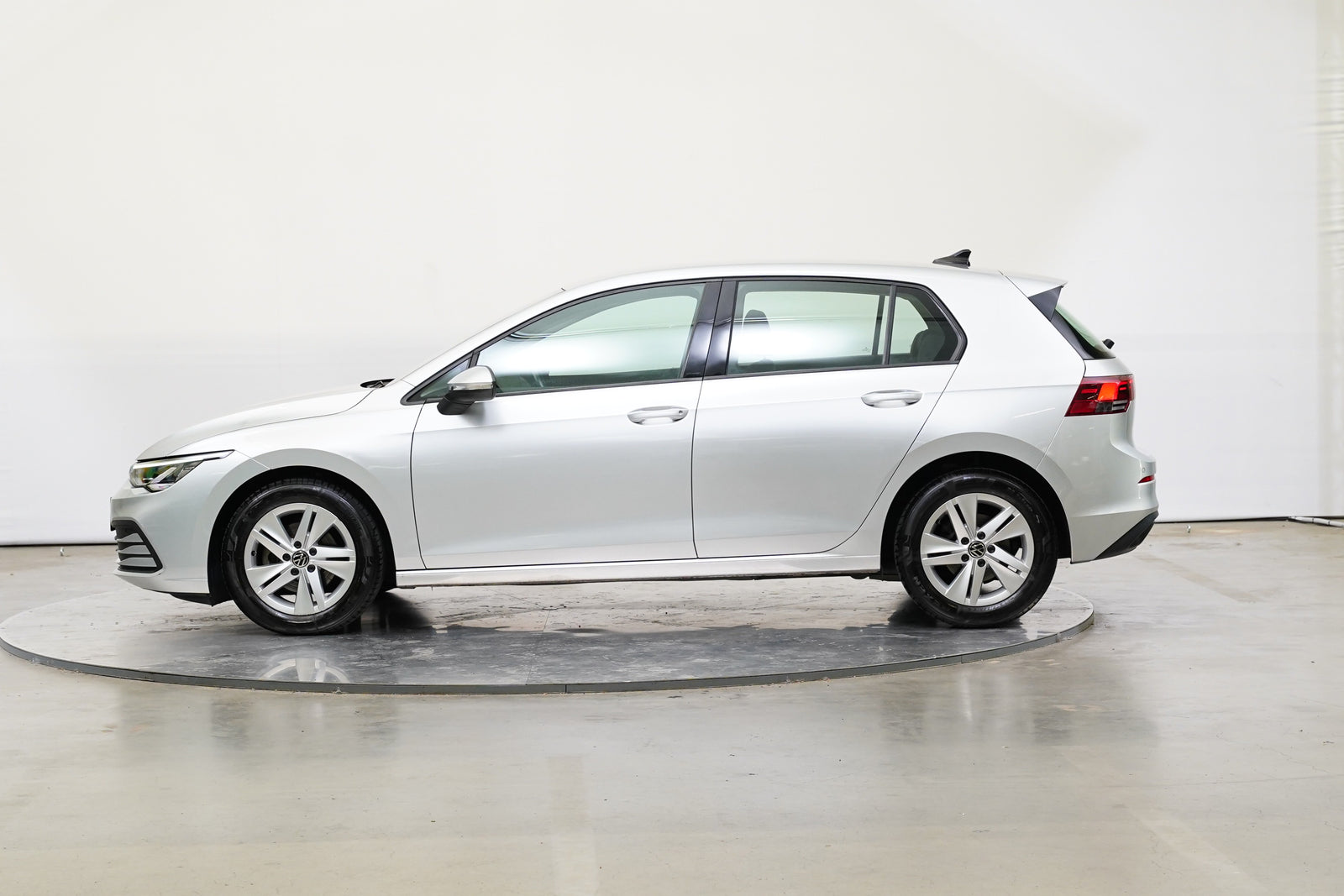 Volkswagen Golf 1.0 TSI 81 kW Life – foto 3