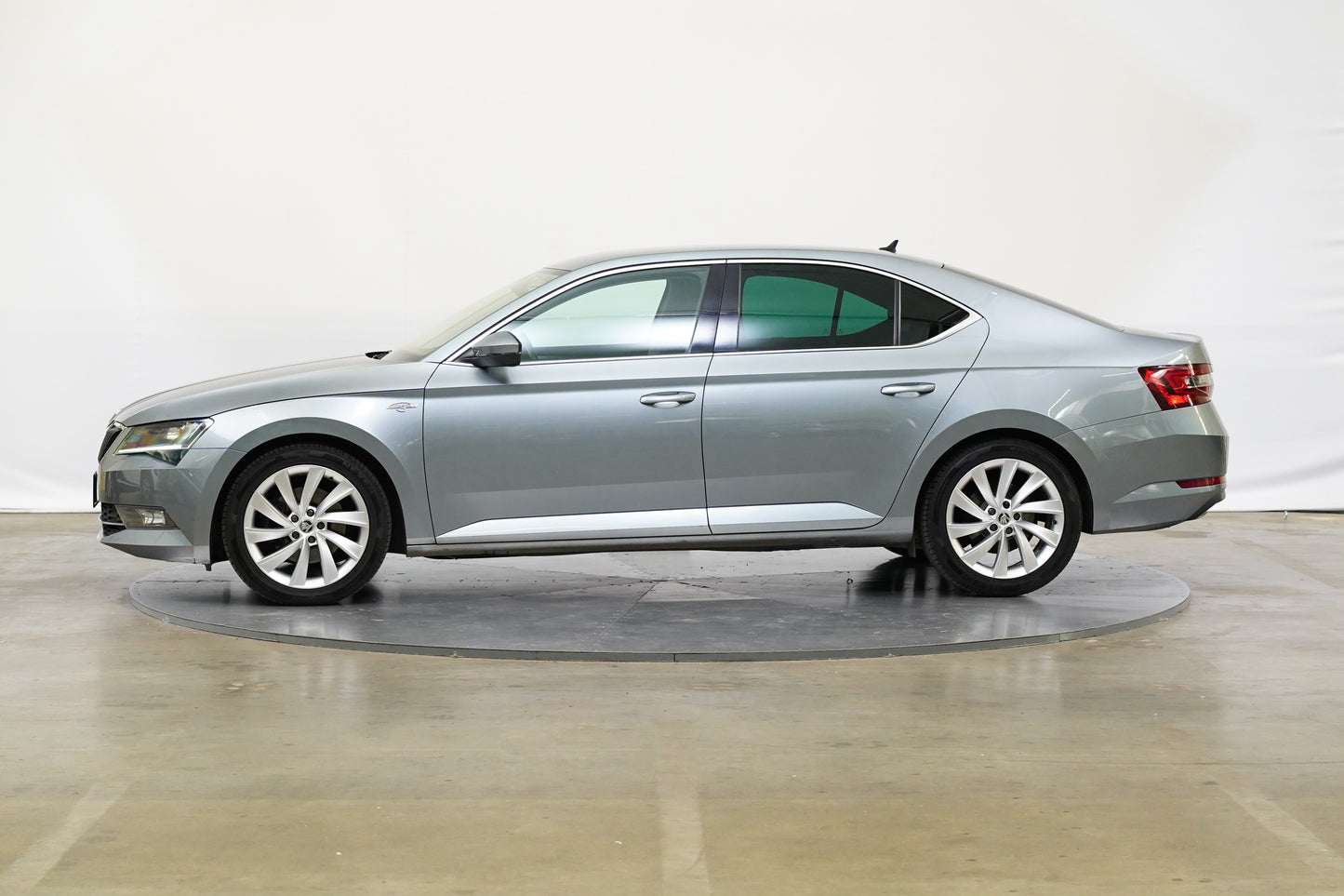 Škoda Superb 2.0 TDI 110 kW Style Plus