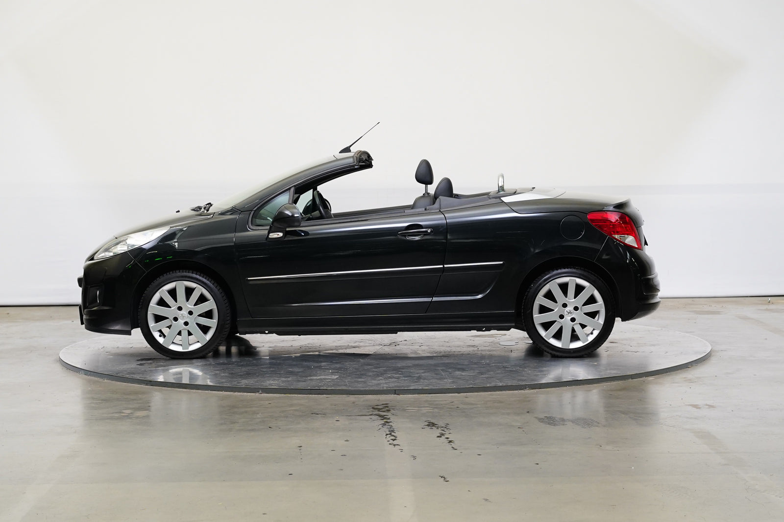 Peugeot 207 1.6 i 88 kW Allure – foto 3