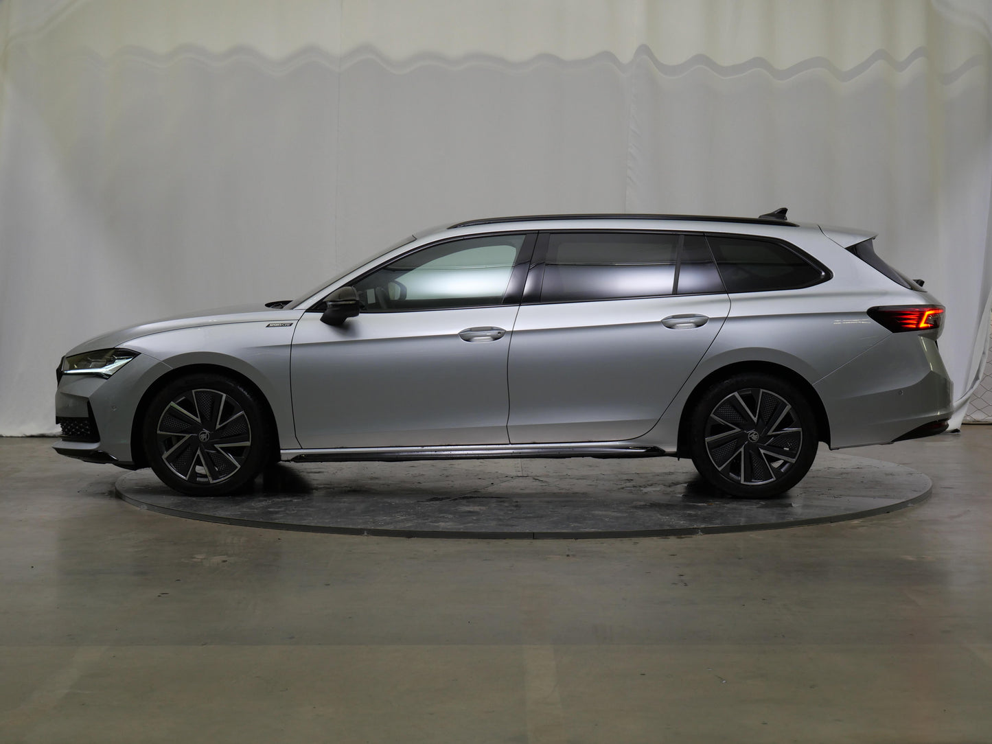 Škoda Superb 2.0 TDI 142 kW 4x4 SportLine