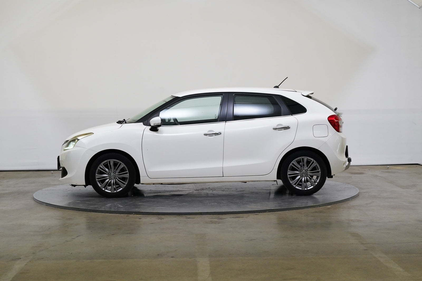 Suzuki Baleno 1.2 DualJet 66 kW Elegance – foto 3