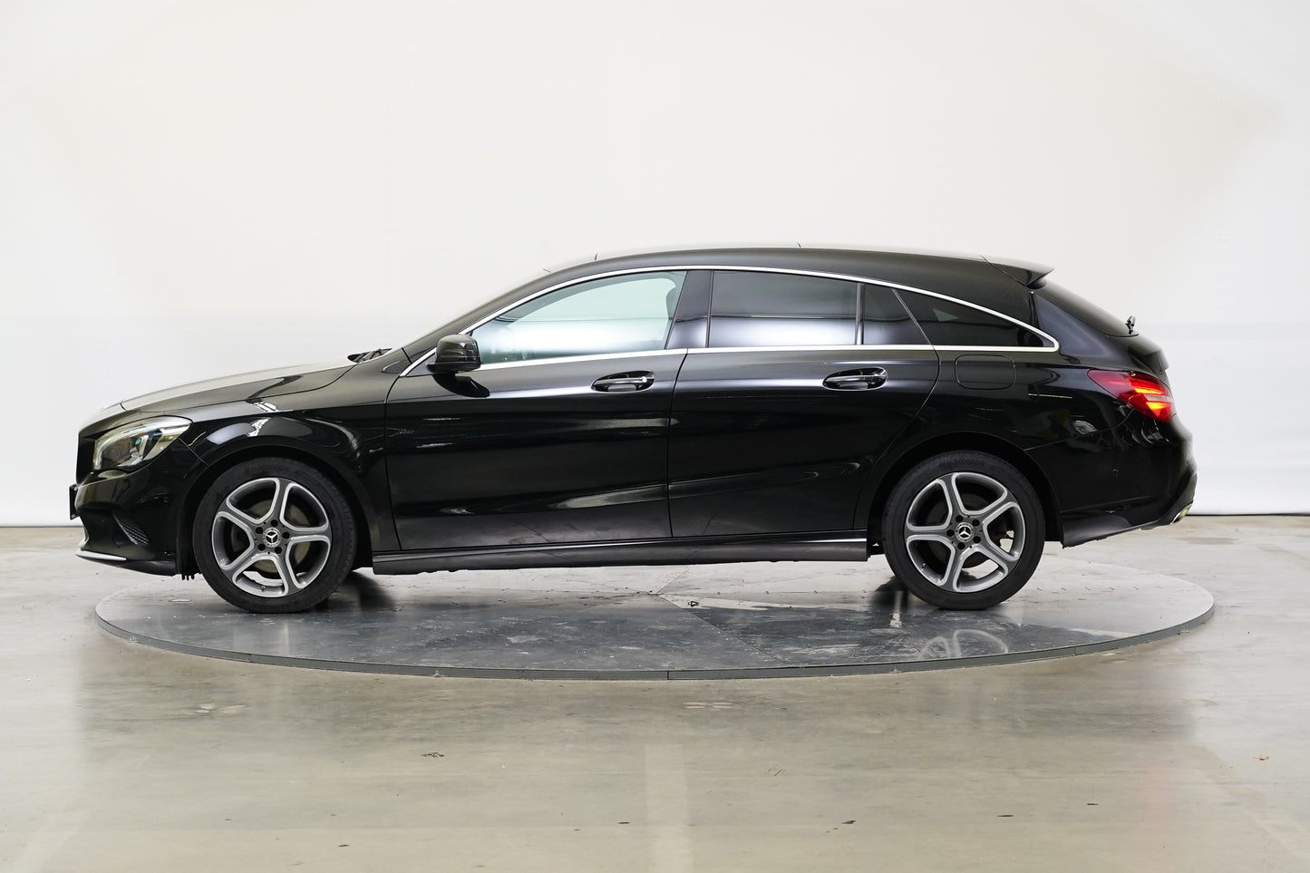 Mercedes-Benz CLA 220d 125 kW 4Matic SB