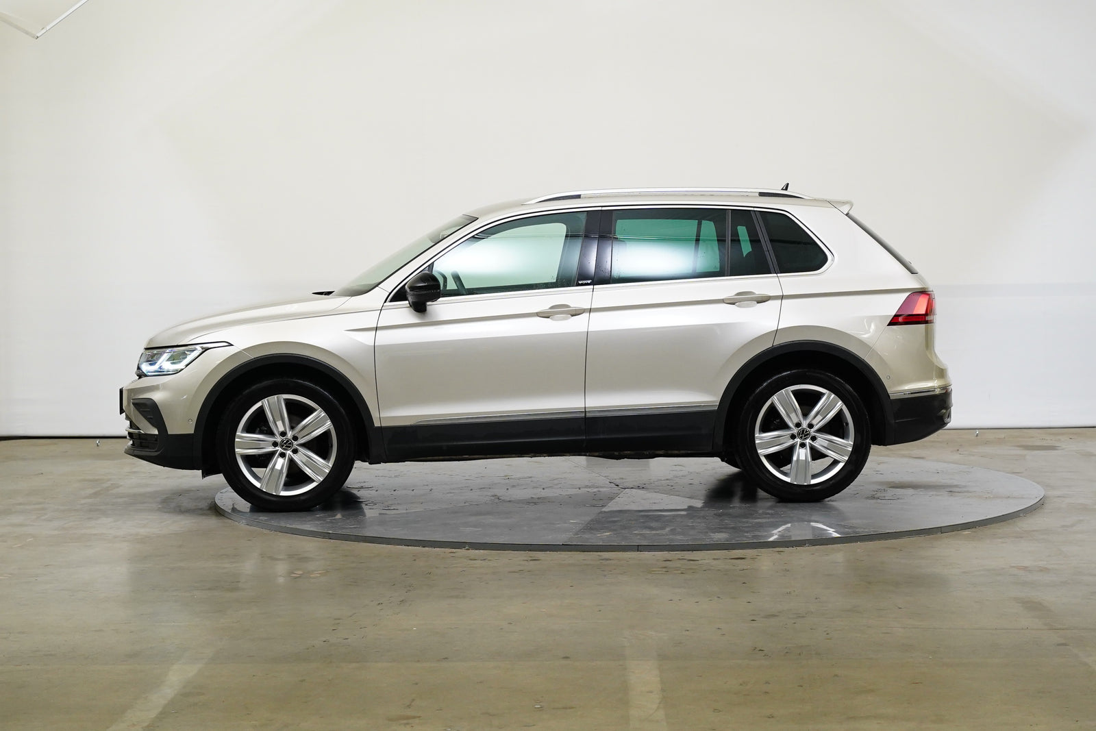 Volkswagen Tiguan 1.5 TSI 110 kW DSG Move – foto 3
