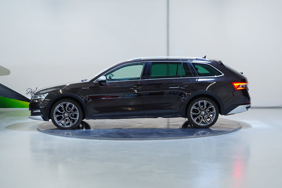 Škoda Superb 2.0 TDI 140 kW DSG Scout – foto 3