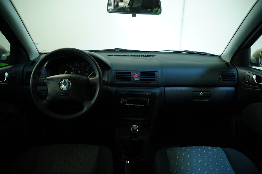 Škoda Octavia 1.6 MPI 75 kW Tour – foto 5