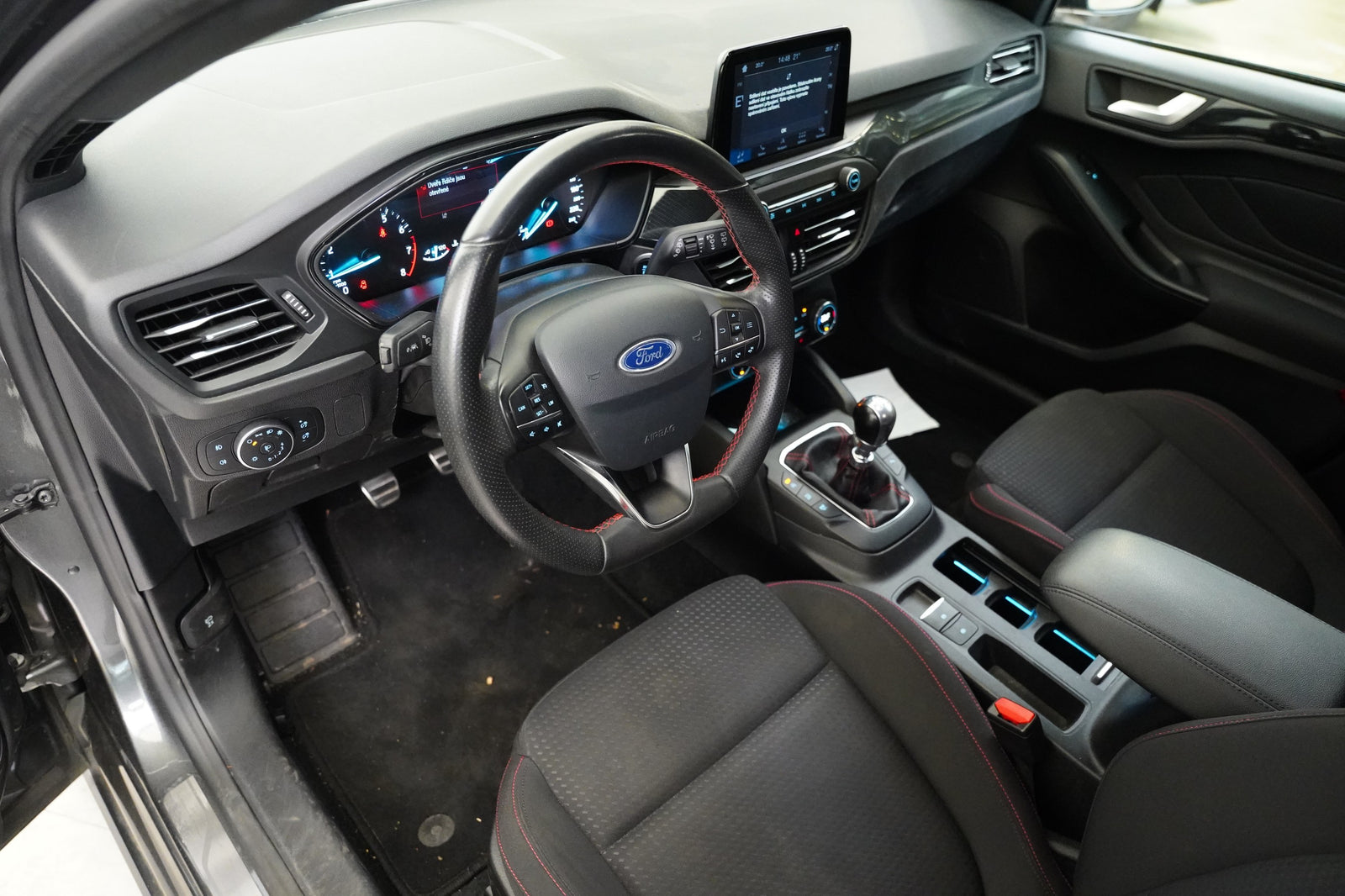 Ford Focus 1.0 EcoBoost 92 kW ST-Line – foto 5