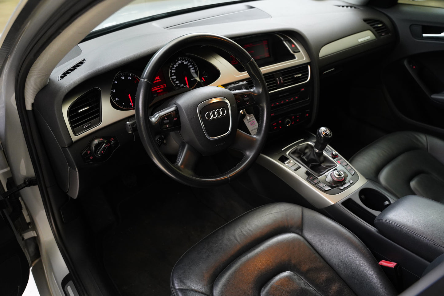 Audi A4 2.0 TFSI 155 kW 4x4 Attraction