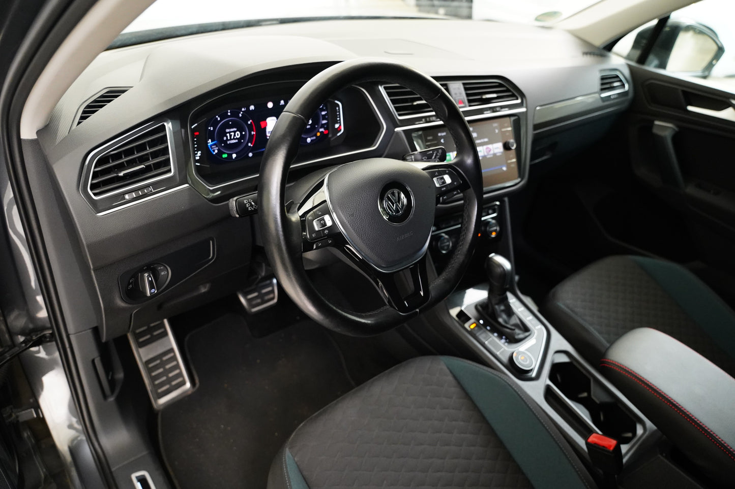 Volkswagen Tiguan 2.0 TSI 140kW 4MOTION IQ.Drive