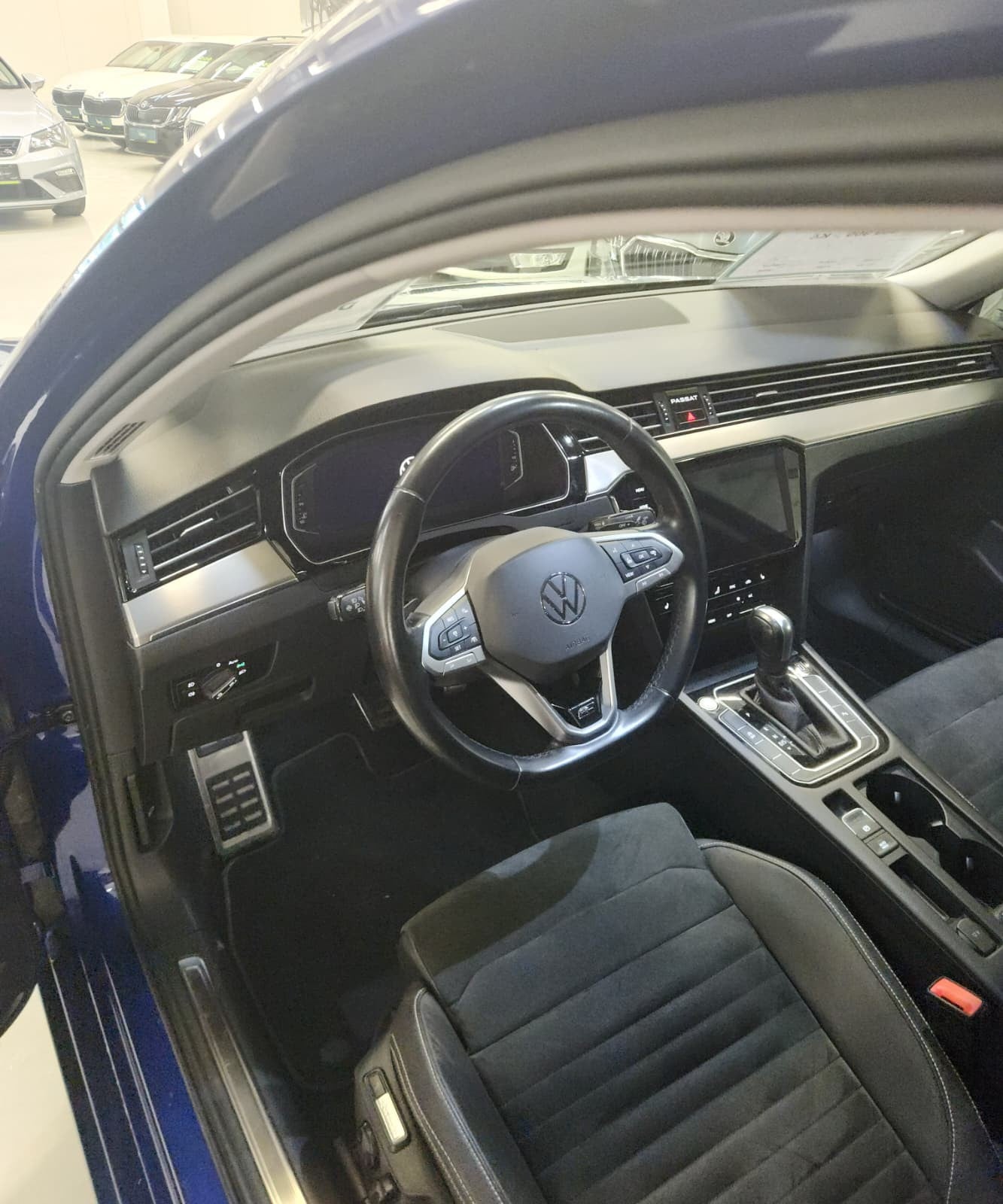 Volkswagen Passat 2.0TDi 140KW R-LINE