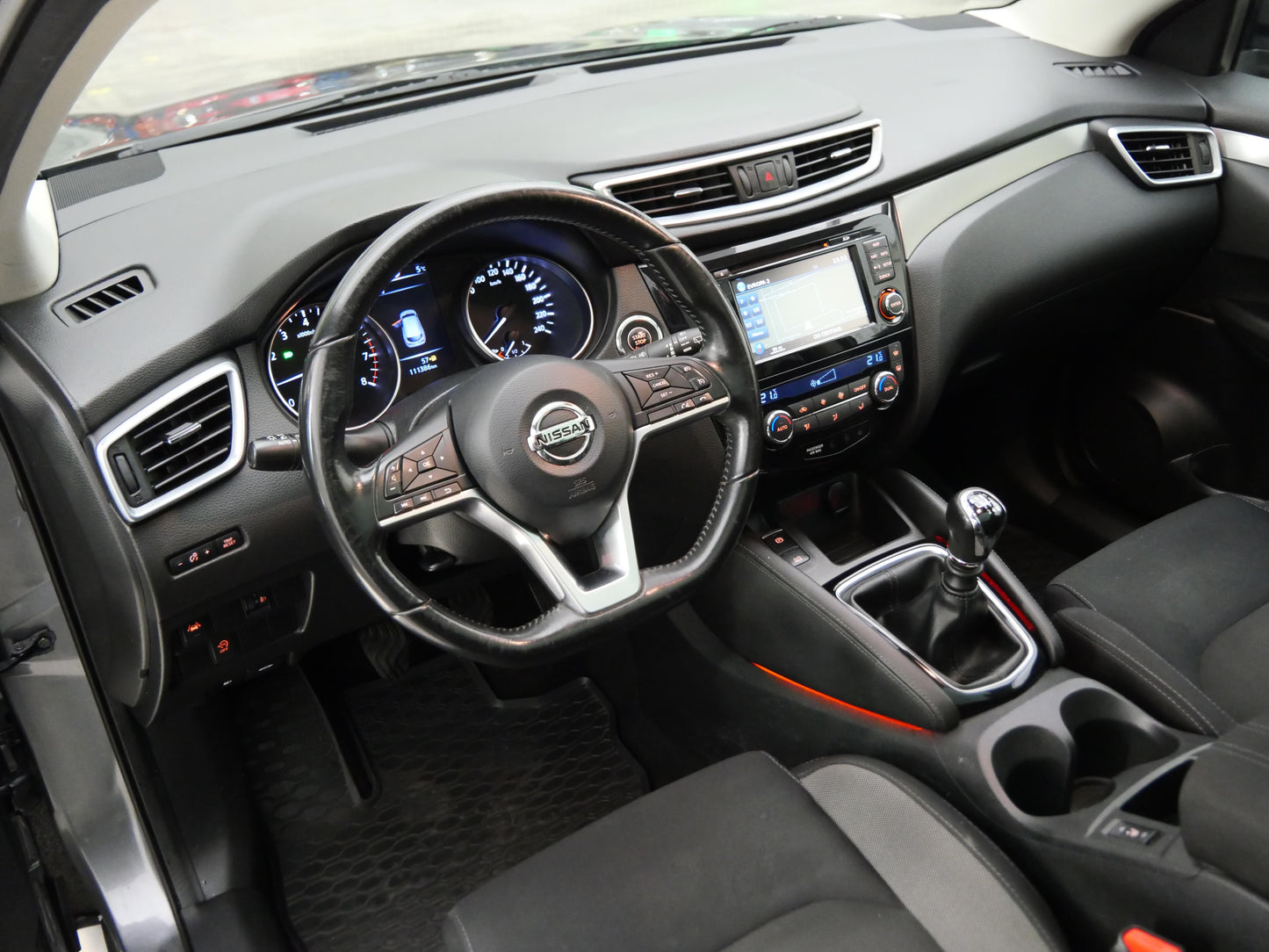 Nissan Qashqai 1.2 i 85 kW N-Connecta