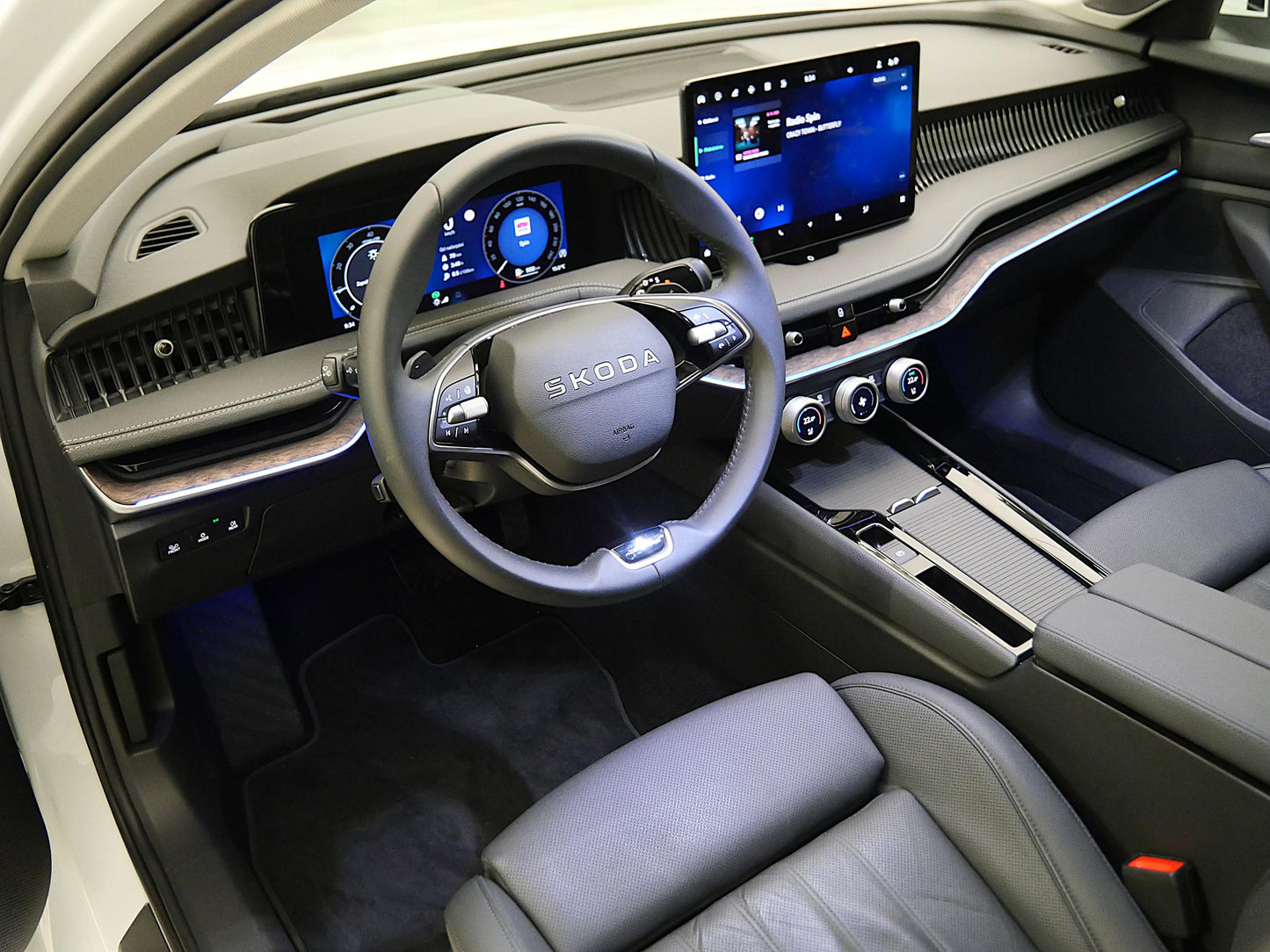 Škoda Superb 2.0 TDI 110 kW DSG L&K