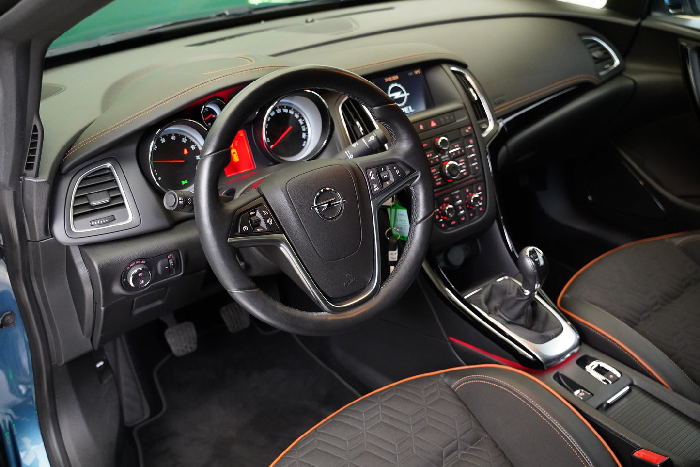 Opel Cascada 1.4i 103 kW Turbo Innovation