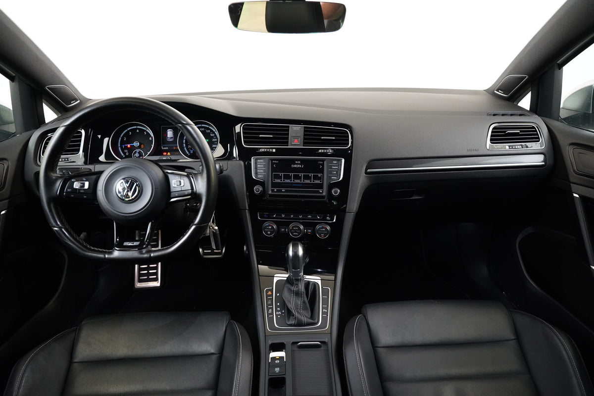 Volkswagen Golf 2.0 TSI 221 kW 4Motion R – foto 5