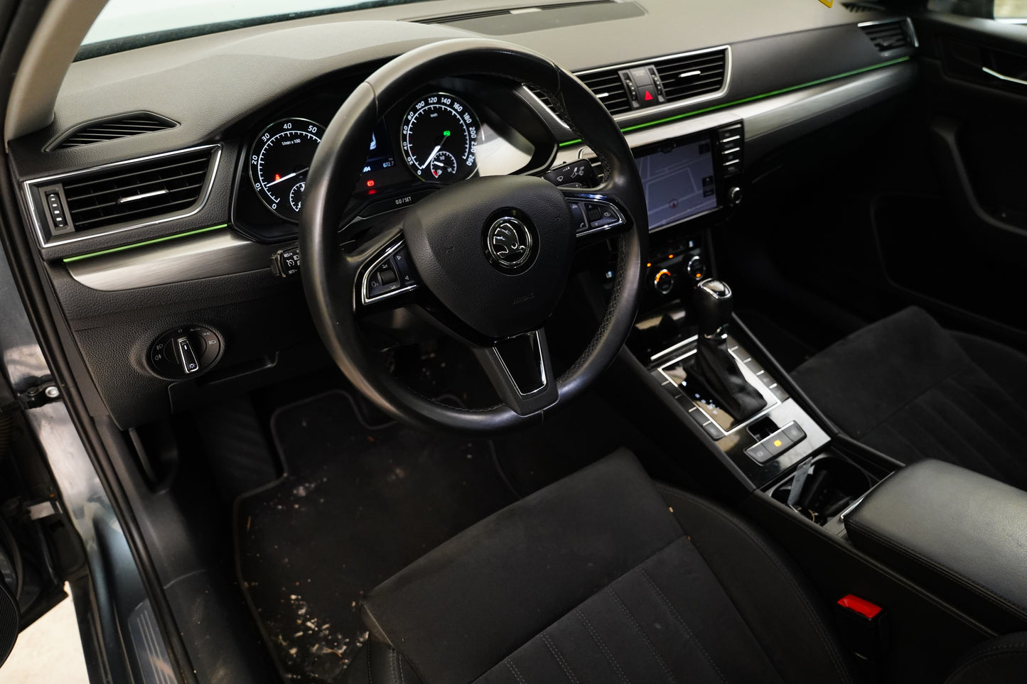 Škoda Superb 1.8 TSI 132 kW DSG Style