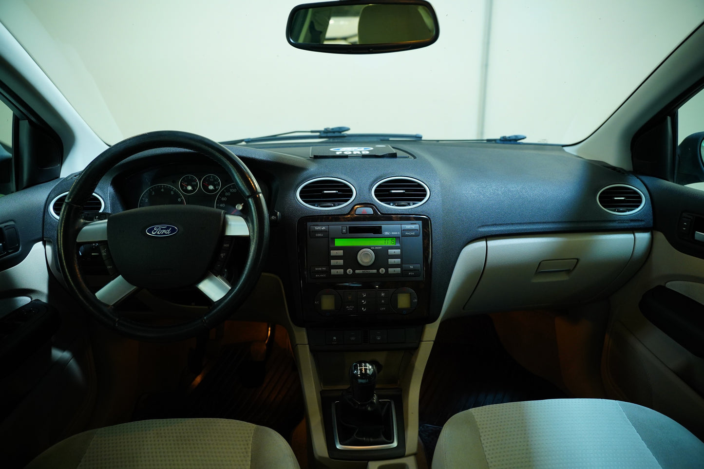 Ford Focus 1.6i 74 kW Ghia