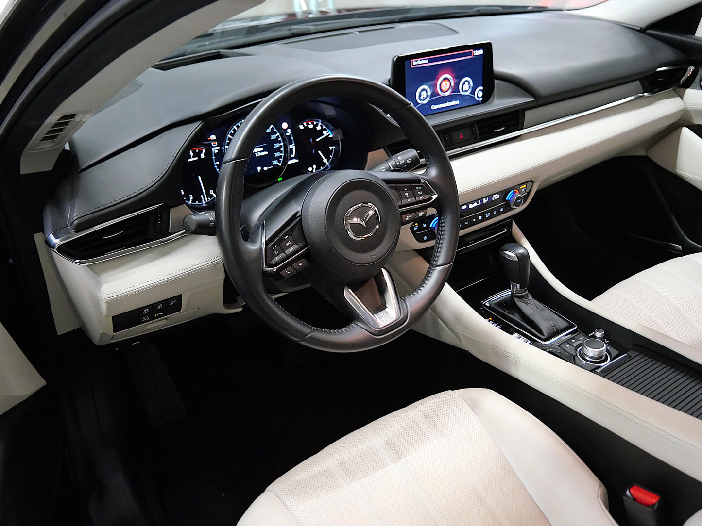 Mazda 6 2.5 Skyactiv-G 143 kW Revoluti