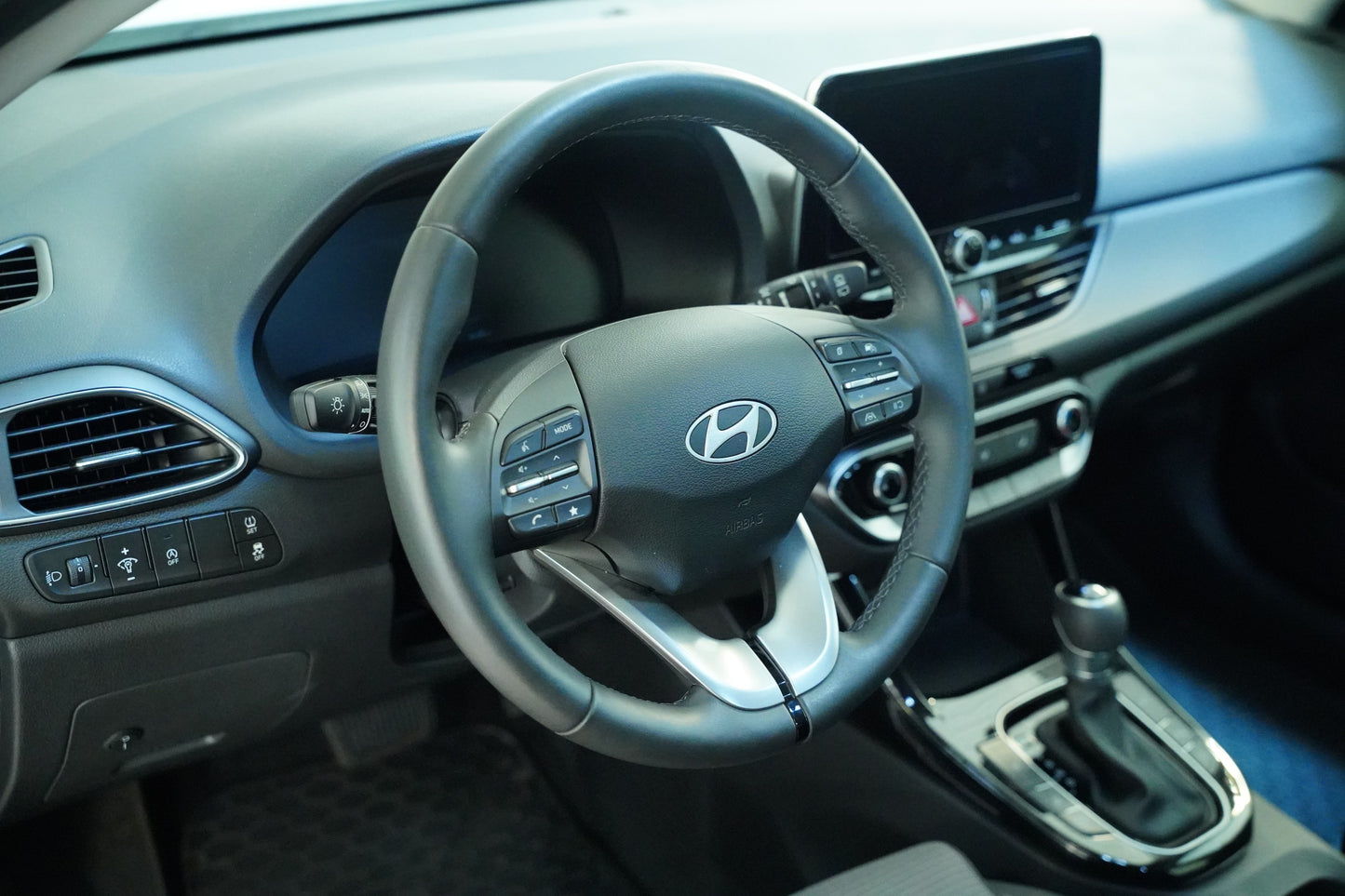 Hyundai i30 1.5 T-GDI 103 kW GO Czech!