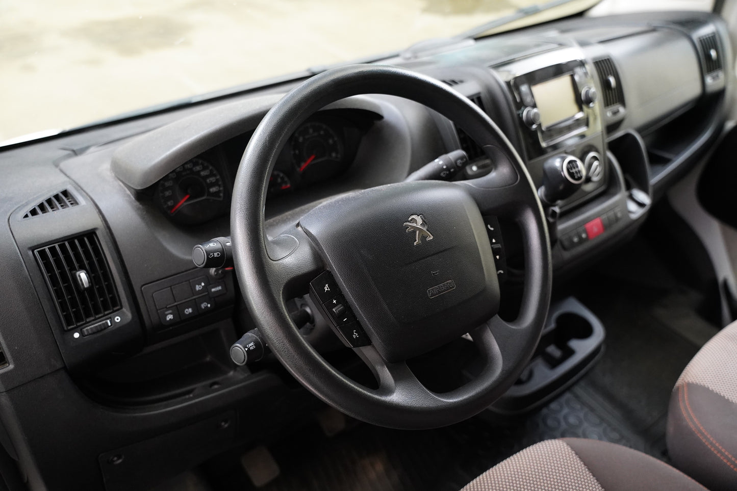 Peugeot Boxer 2.2 HDI 121 kW L2H2 Active