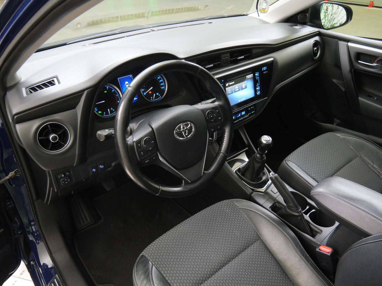 Toyota Corolla 1.6 Valvematic 97 kW Executive