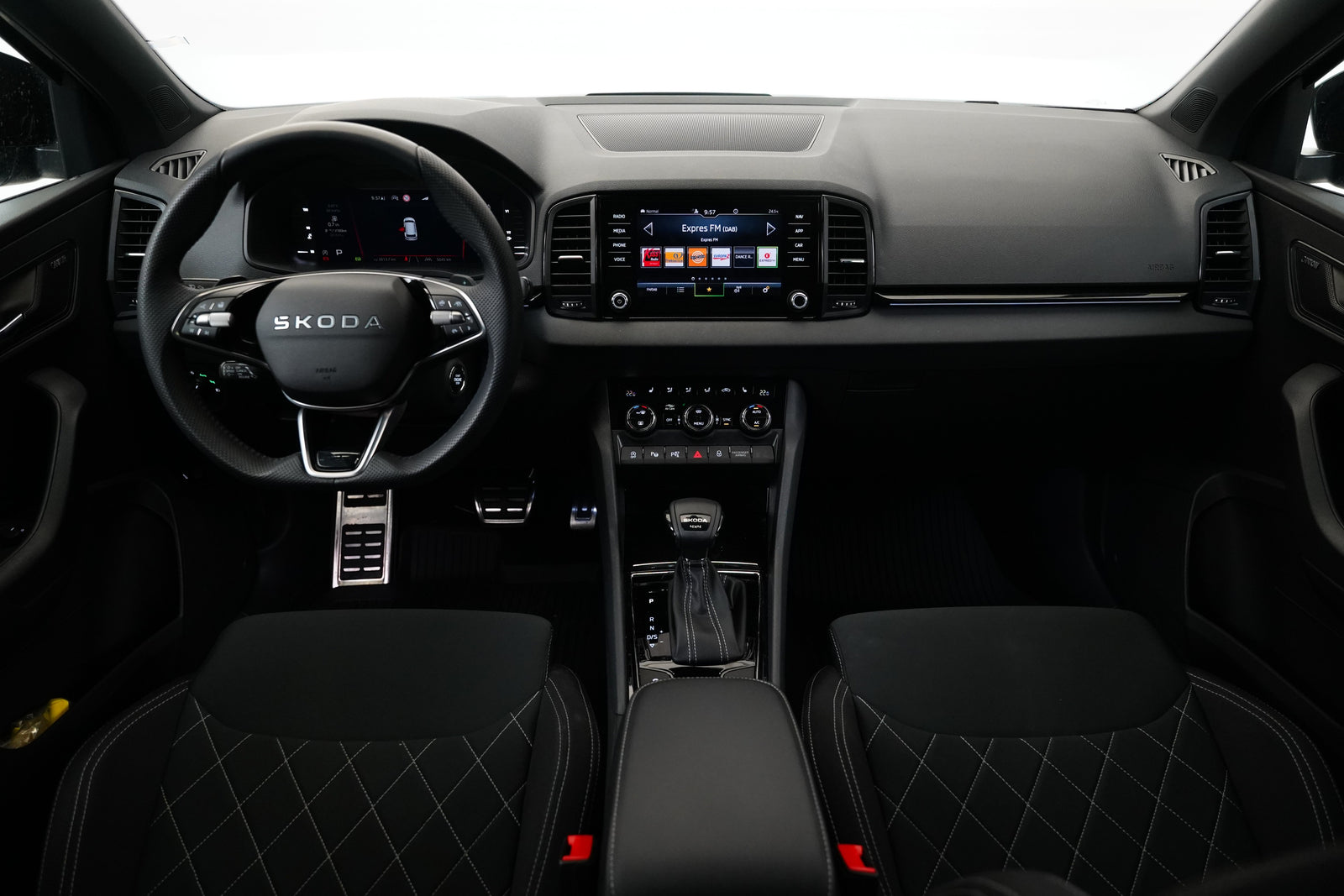 Škoda Karoq 2.0 TDI 110 kW Sportline – foto 5