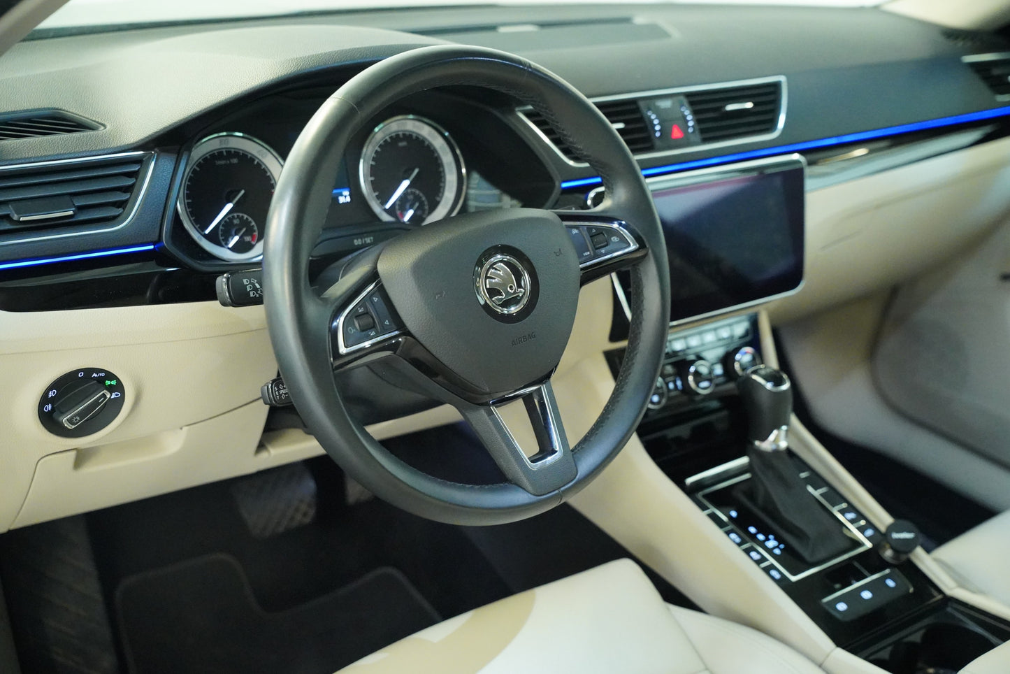 Škoda Superb 2.0 TDI 140 kW DSG L&K