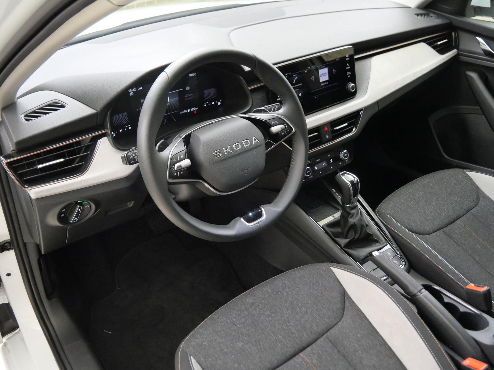 Škoda Scala 1.0 TSI 85 kW Top Selection – foto 5