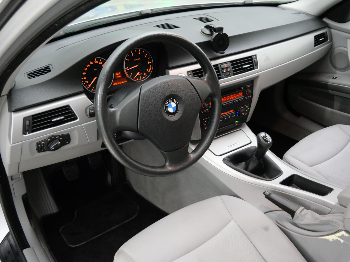 BMW 3 Series 318i 95 kW