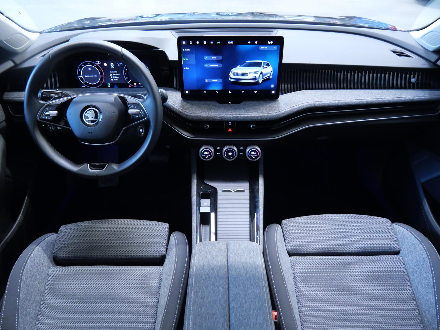 Škoda Superb 2.0 TDI 110 kW DSG Selection