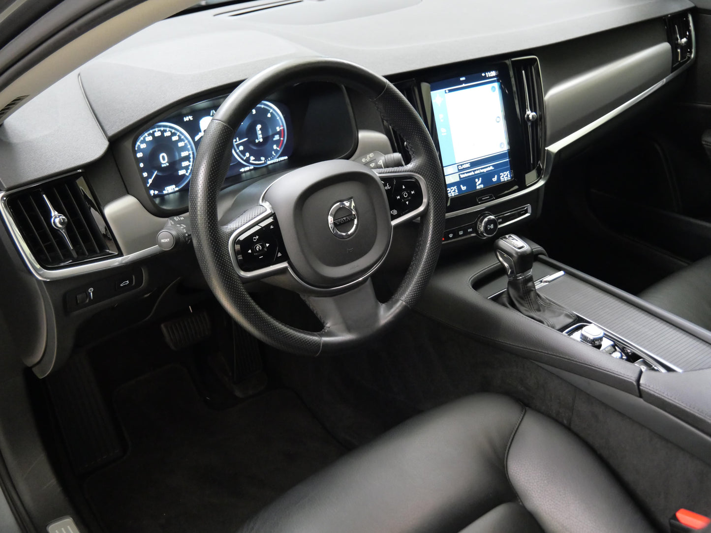 Volvo V90 D4 140 kW Momentum