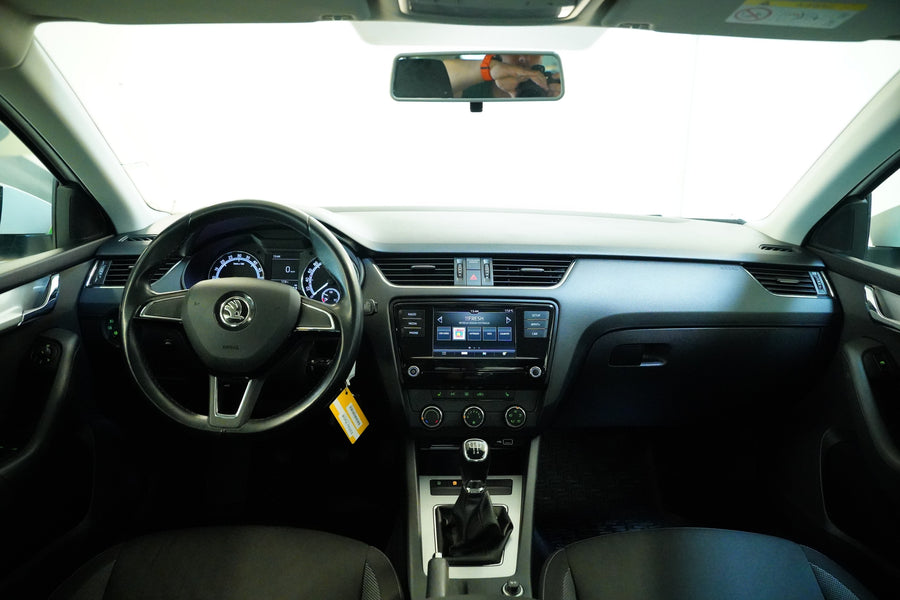 Škoda Octavia 1.6 TDI 85 kW Ambition Plus – foto 5