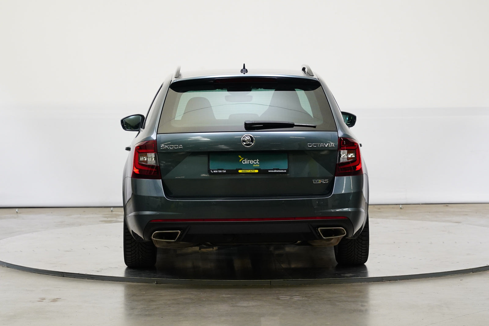 Škoda Octavia 2.0 TSI 169 kW RS – foto 6