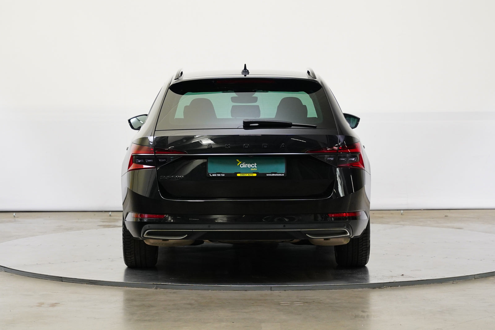 Škoda Superb SportLine 2.0 TSI 140 kW DSG – foto 6