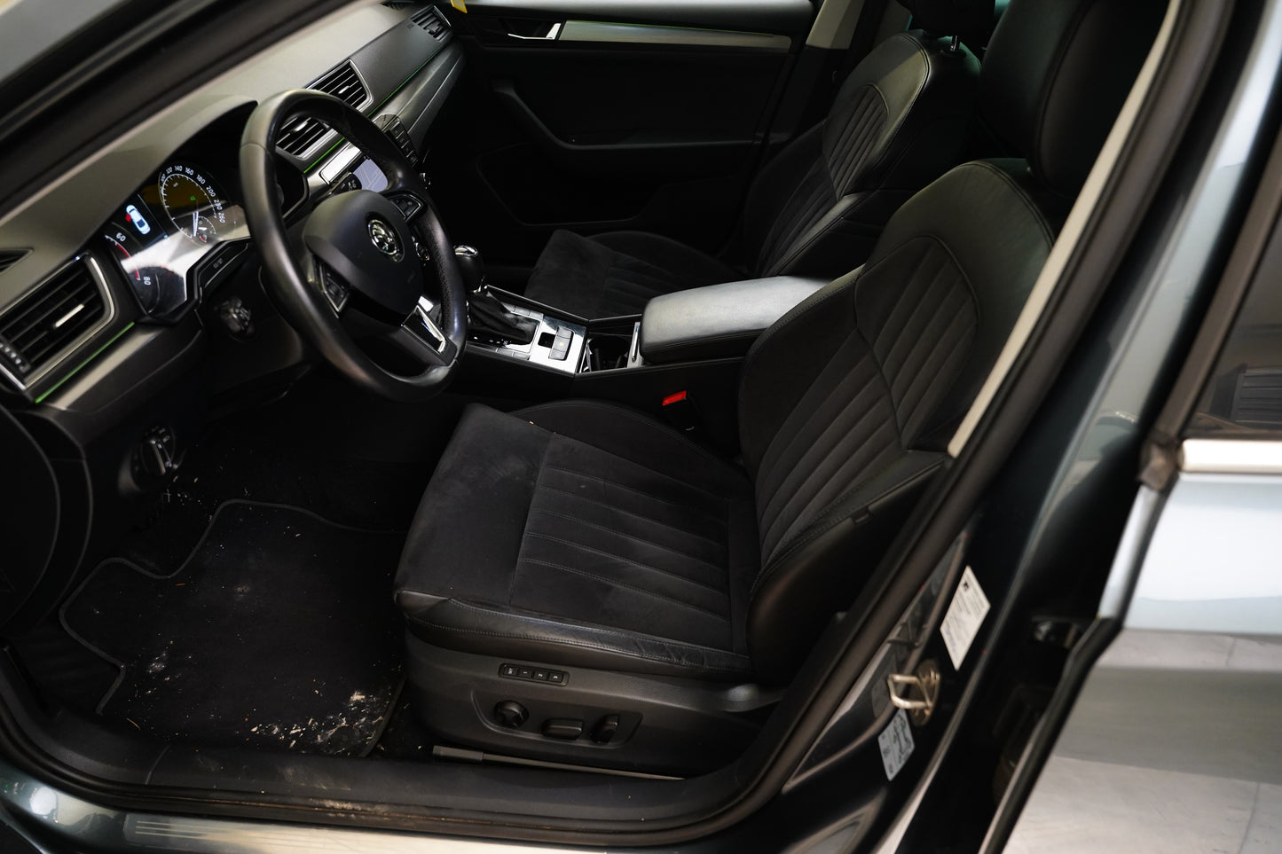 Škoda Superb 1.8 TSI 132 kW DSG Style