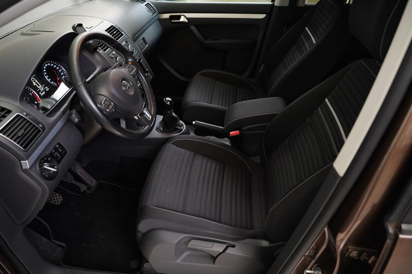 Volkswagen Touran 1.6 TDI 77 kW Cup – foto 6