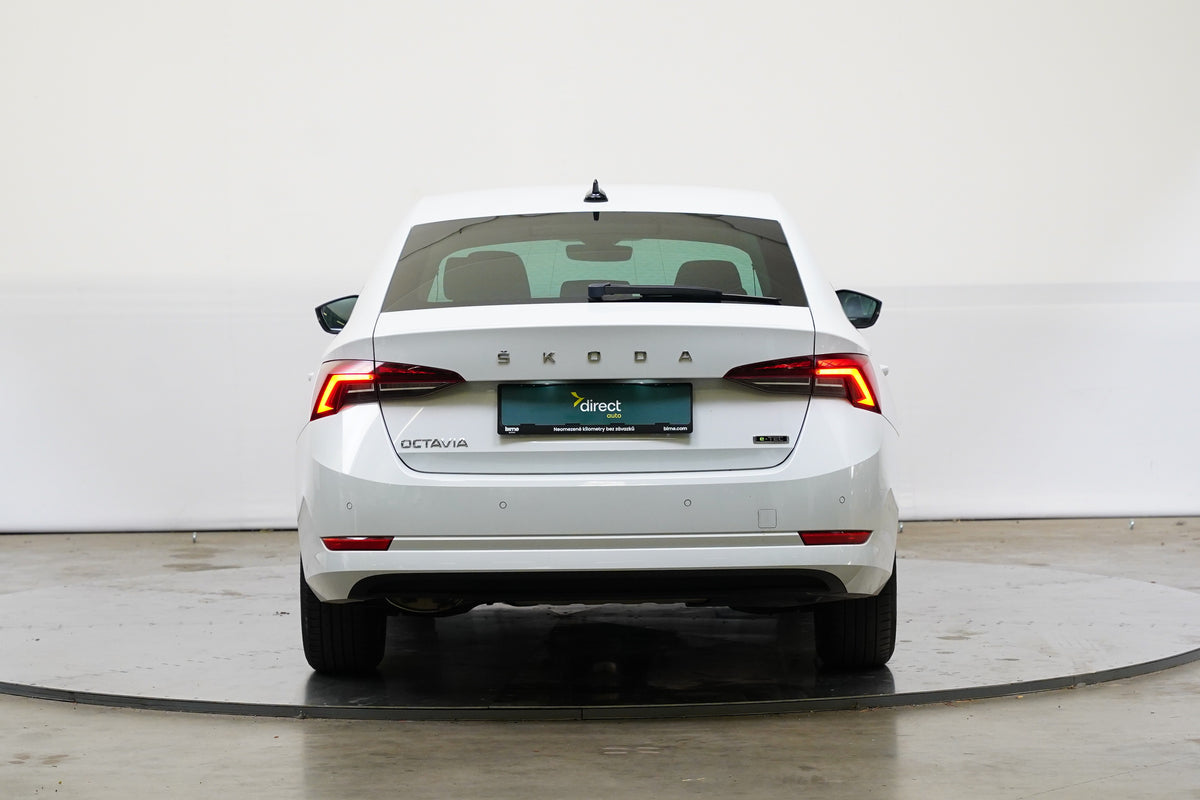 Škoda Octavia 1.5 M-HEV 110 kW – foto 6