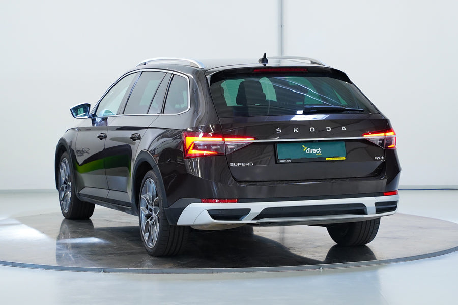 Škoda Superb 2.0 TDI 140 kW DSG Scout – foto 7