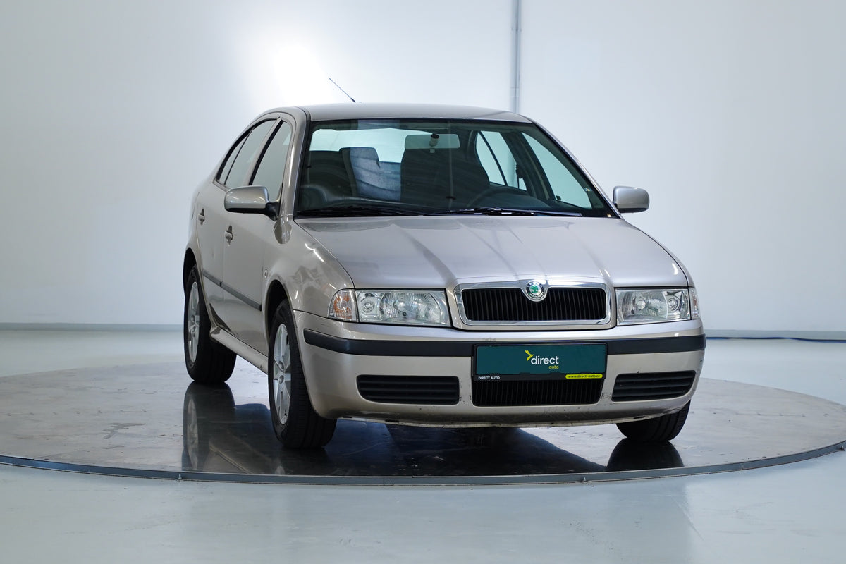 Škoda Octavia 1.6 MPI 75 kW Tour – foto 8