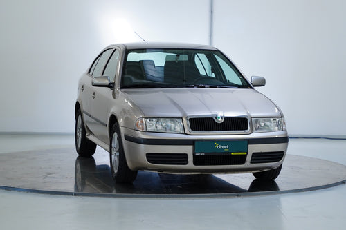 Škoda Octavia 1.6 MPI 75 kW Tour – foto 8