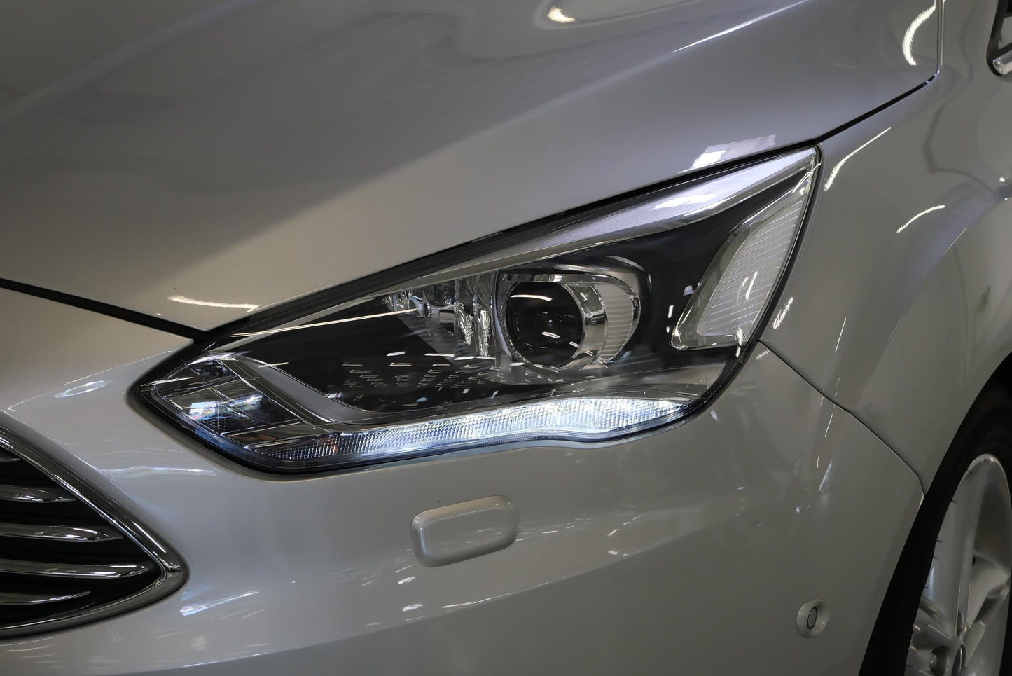 Ford C-MAX 1.0 EcoBoost 92 kW Titanium