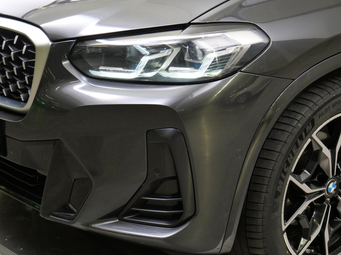 BMW X4 20d 140 kW xDrive M paket